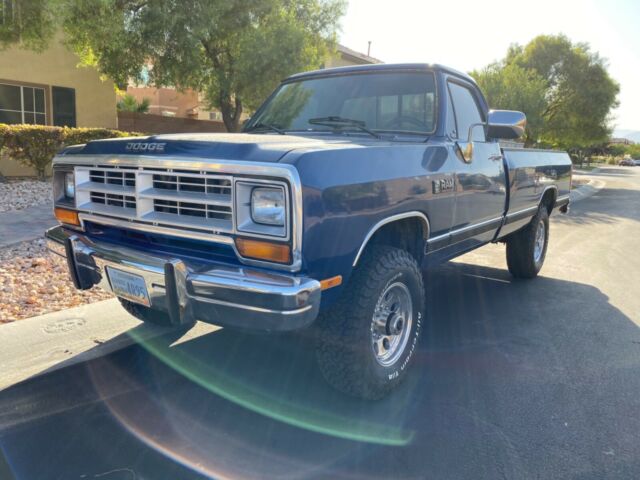 1990 Dodge Ram W250 - 5.9L 12V Cummins - 4x4 1990 Dodge Ram 2500 Base