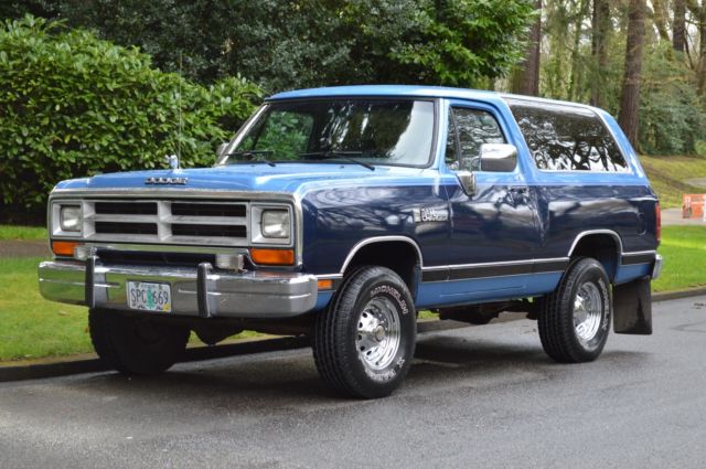 1990 Dodge Ramcharger Full Size SUV - photo 2