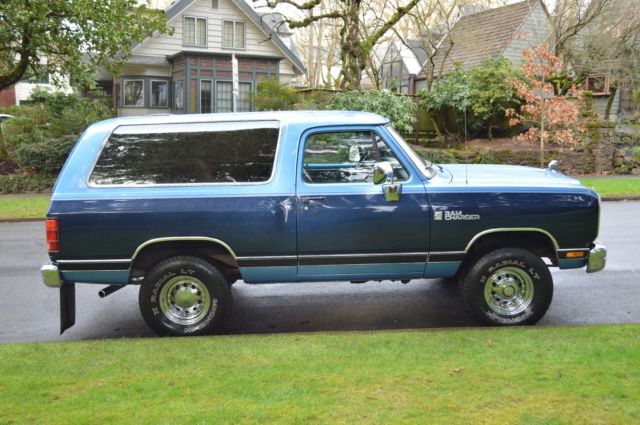 1990 Dodge Ramcharger Full Size SUV - photo 5