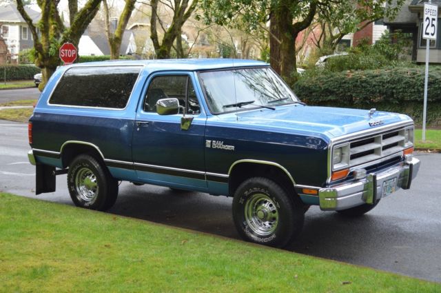1990 Dodge Ramcharger Full Size SUV - photo 6