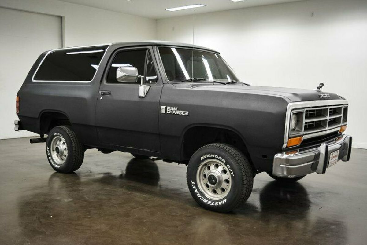 1990 Dodge Ramcharger 84628 Miles BLACK SUV 360 V8 Automatic / Overdrive 1990 Dodge Ramcharger
