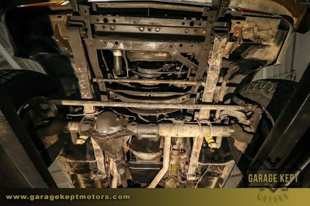 1990 Dodge Ramcharger AW-100 - photo 12