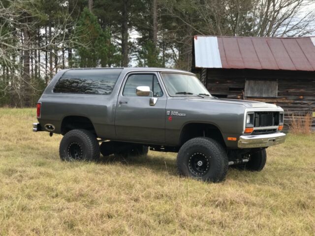 1990 Dodge Ramcharger clean cummins swapped engine 1990 Dodge Ramcharger