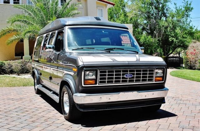 1990 Ford Econoline Conversion Van Stunning Low Miles - photo 11