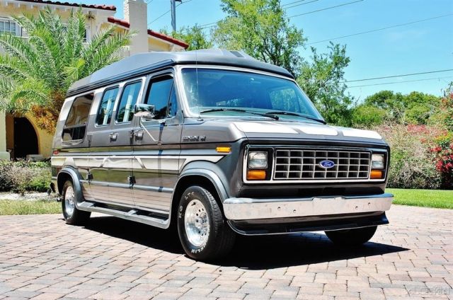 1990 Ford Econoline Conversion Van Stunning Low Miles - photo 13