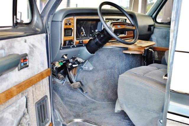 1990 Ford Econoline Conversion Van Stunning Low Miles - photo 5