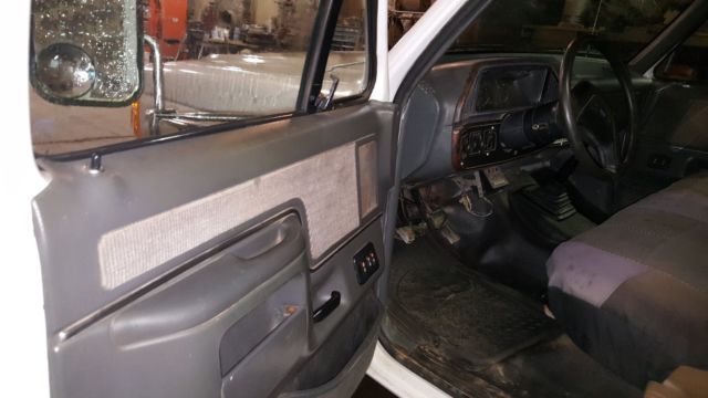1990 Ford F-450 - photo 6