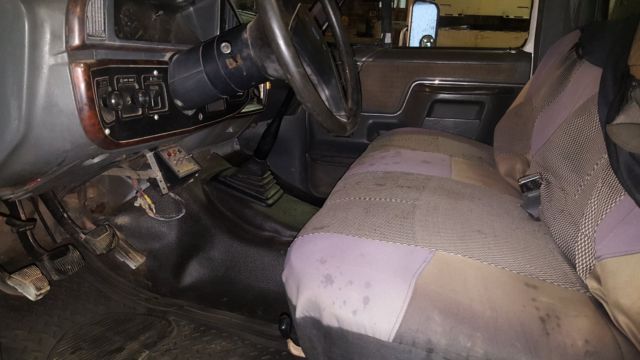 1990 Ford F-450 - photo 8