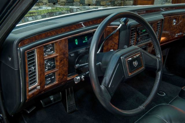 1990 Cadillac Brougham 4 Door Sedan - photo 10