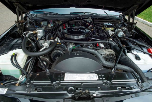 1990 Cadillac Brougham 4 Door Sedan - photo 6