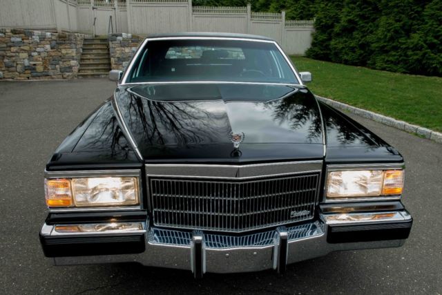 1990 Cadillac Brougham 4 Door Sedan - photo 7