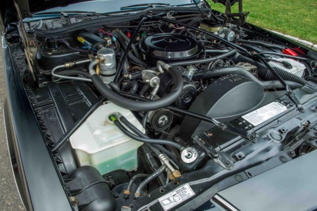 1990 Cadillac Brougham 4 Door Sedan - photo 8