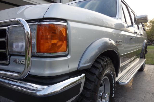 1990 Ford Bronco limited - photo 5