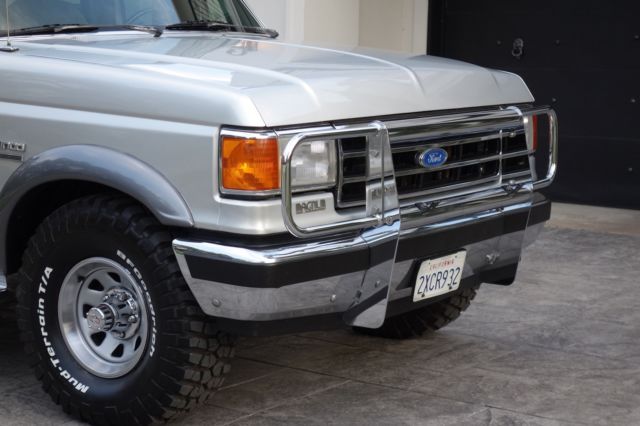 1990 Ford Bronco limited - photo 7