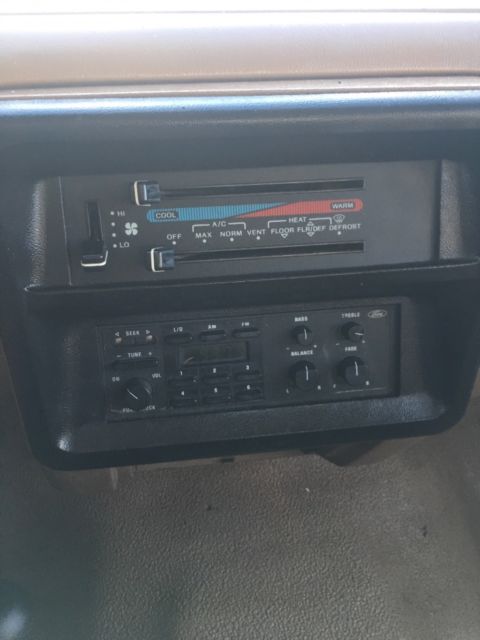 1990 Ford Bronco Custom - photo 9