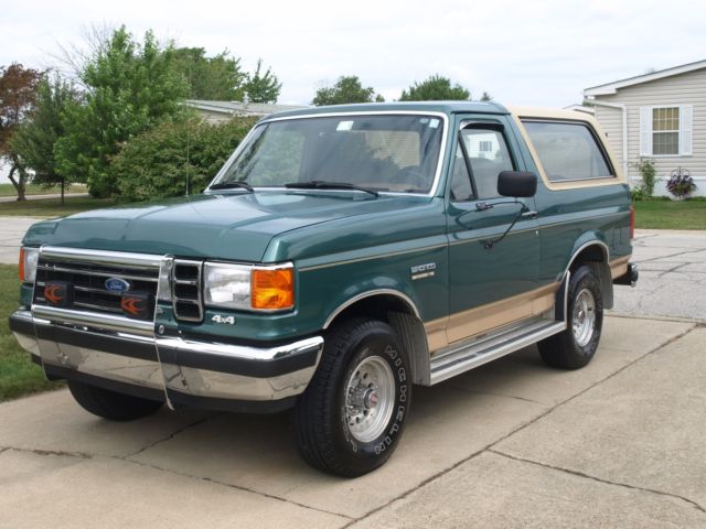 1990 Ford Bronco, Eddie Bauer edition. 114000 Original miles. 1990 Ford Bronco Eddie Bauer