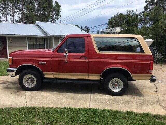1990 Ford Bronco Eddie Bauer excellent shape 1990 Ford Bronco Edie Bauer