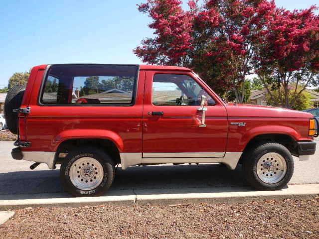 1990 Ford Bronco II XL Sport Utility 2-Door - photo 2