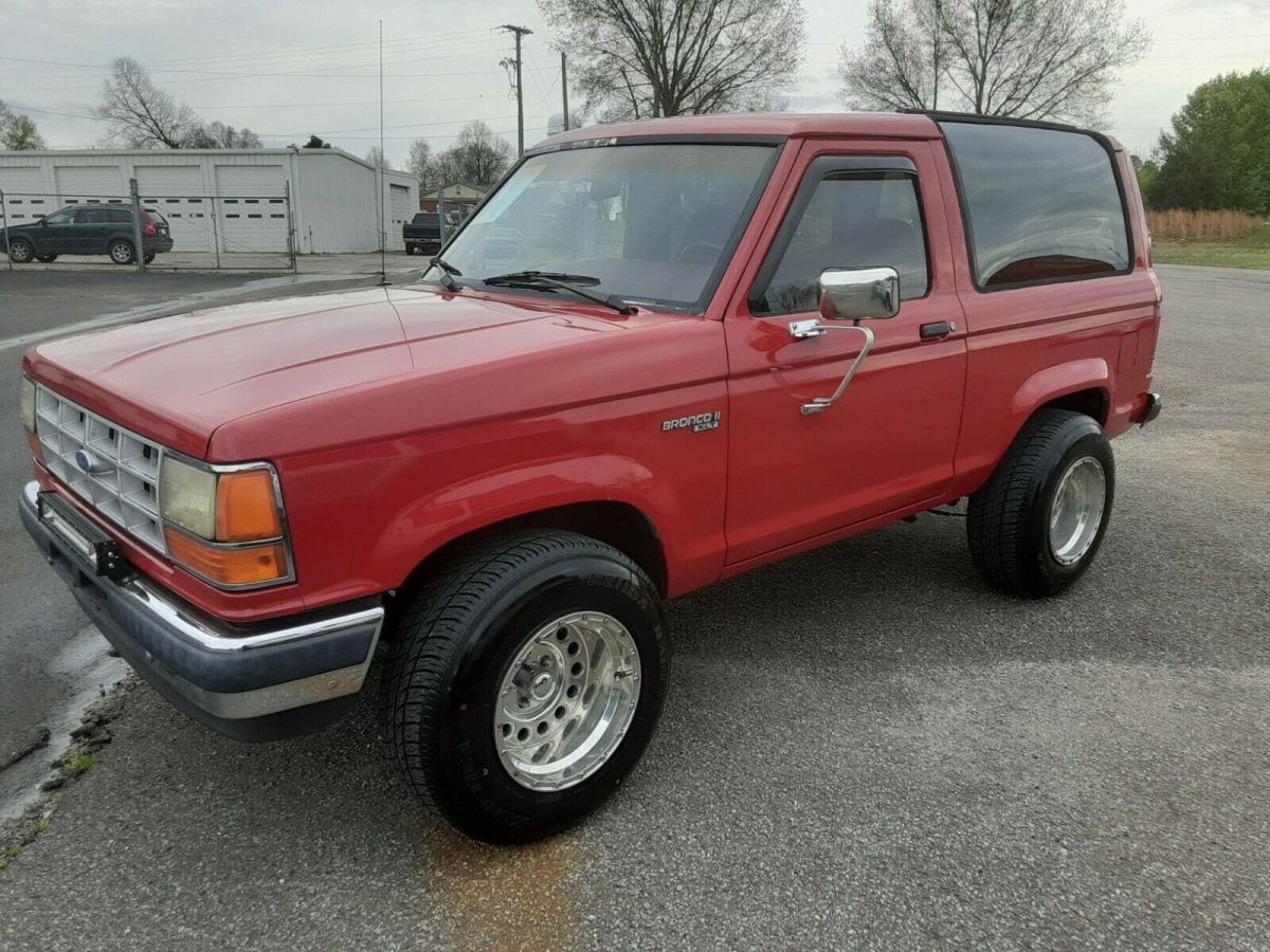 1990 Ford Bronco II XLT 2.9L V6 Rear Wheel Drive 146K (2-Owner Vehicle) 1990 Ford Bronco II XLT