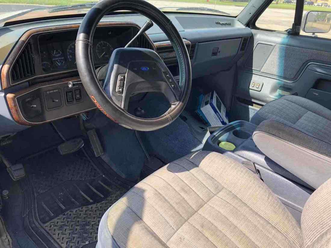 1990 Ford Bronco U100 - photo 9