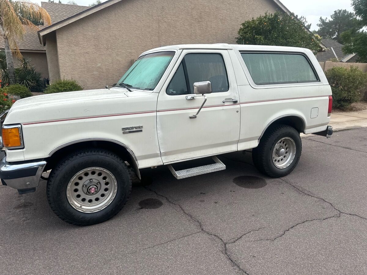 1990 Ford Bronco U100 - photo 2