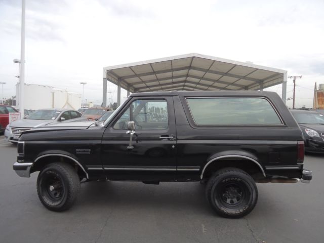 1990 Ford Bronco SUV - photo 2