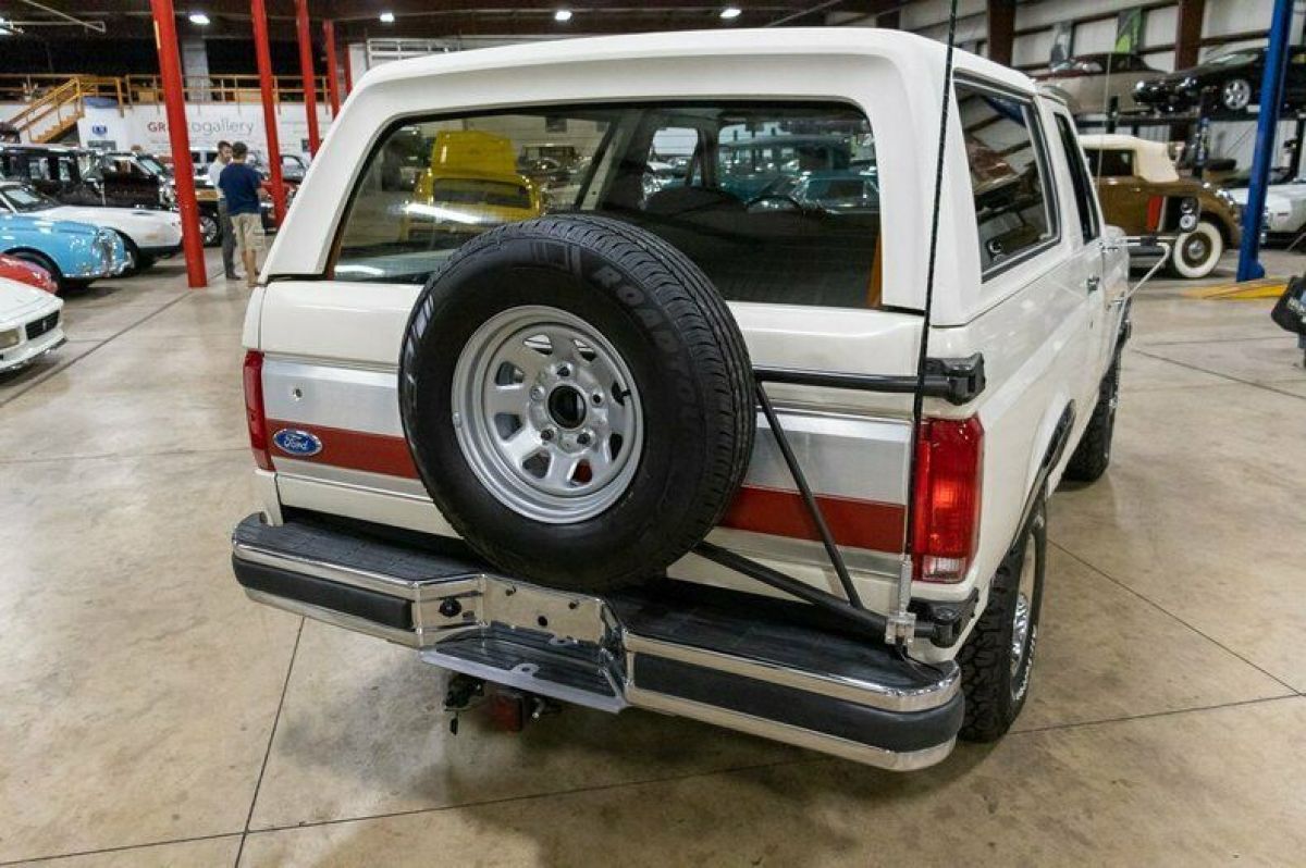 1990 Ford Bronco XLT - photo 11