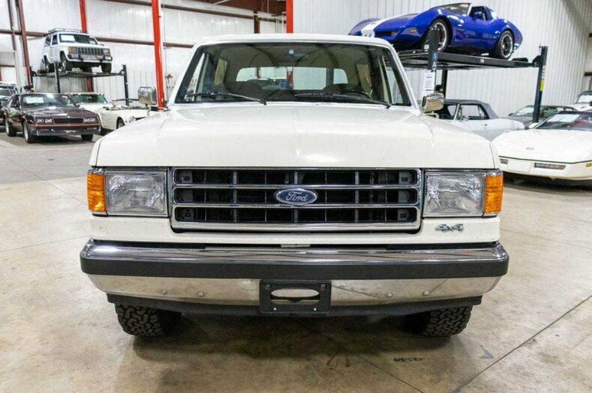 1990 Ford Bronco XLT - photo 8