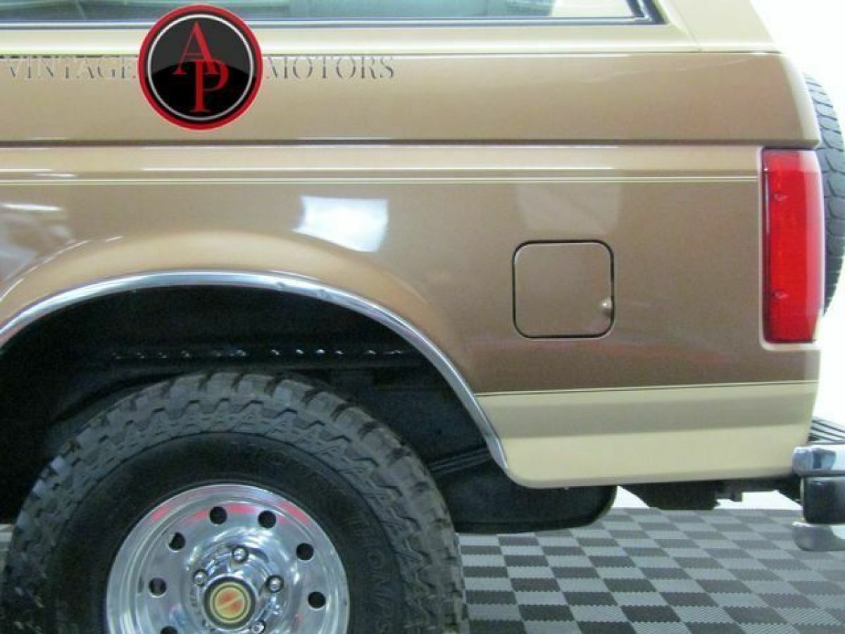 1990 Ford Bronco XLT AC 4X4 REMOVABLE TOP! - photo 12