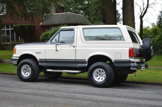 1990 Ford Bronco 96k MILES ~ XLT ~ 4X4 - photo 4