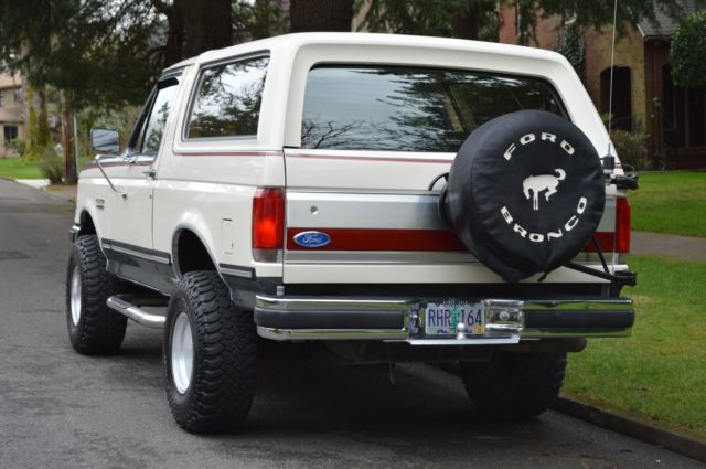 1990 Ford Bronco 96k MILES ~ XLT ~ 4X4 - photo 6