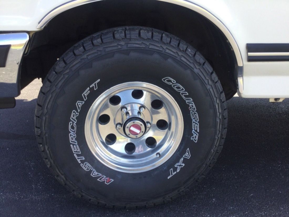 1990 Ford Bronco XLT - photo 7