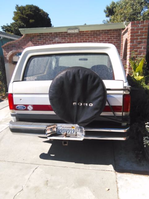 1990 Ford Bronco XLT ! (Odometer says around 50,000 miles) 1990 Ford Bronco XLT