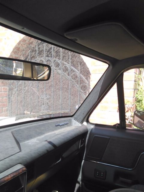 1990 Ford Bronco XLT - photo 12