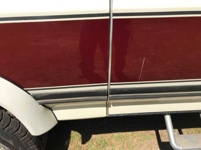 1990 Ford Bronco - photo 8