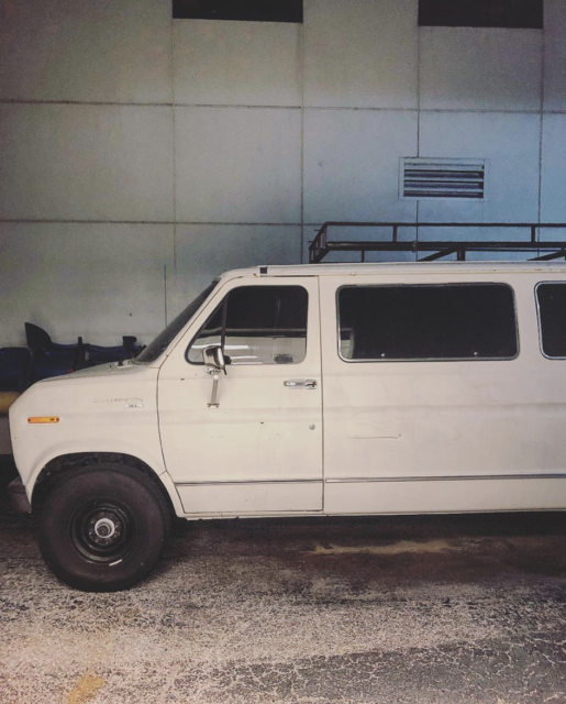 1990 Ford E-Series Van - photo 2