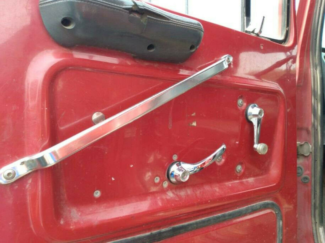 1990 Ford LN8000 - photo 5