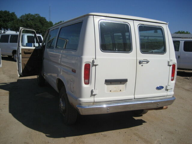 1990 Ford E-Series Van - photo 2