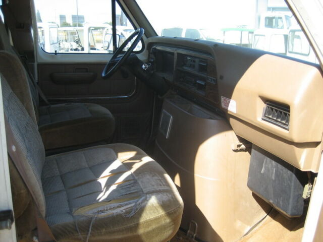 1990 Ford E-Series Van - photo 6