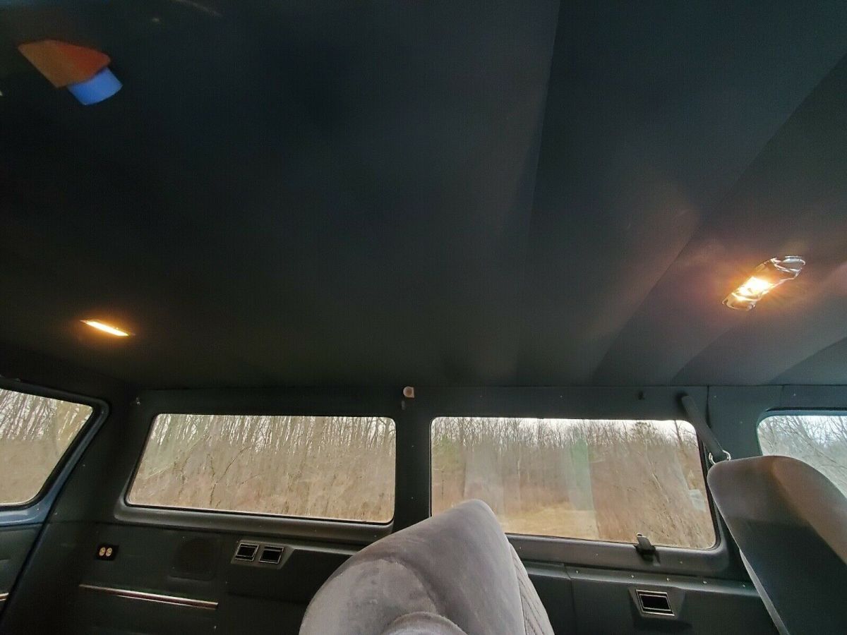 1990 Ford E-250 Econoline Club Wagon E250 - photo 10