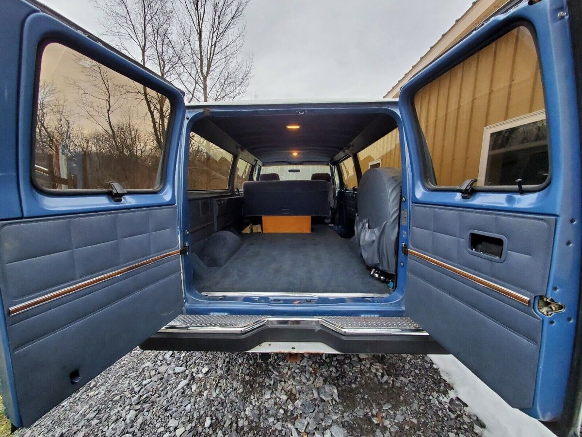 1990 Ford E-250 Econoline Club Wagon E250 - photo 11