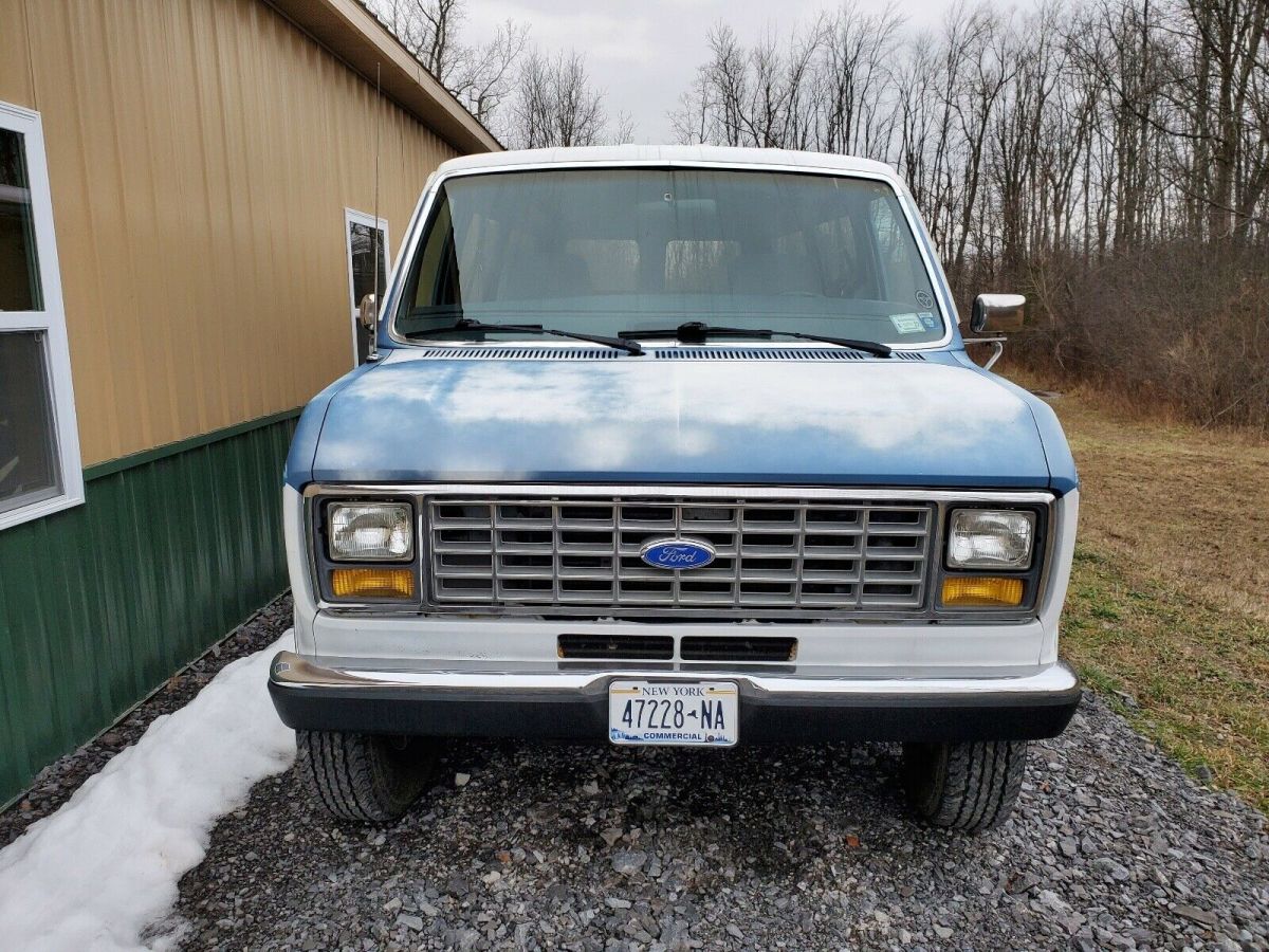 1990 Ford E-250 Econoline Club Wagon E250 - photo 3