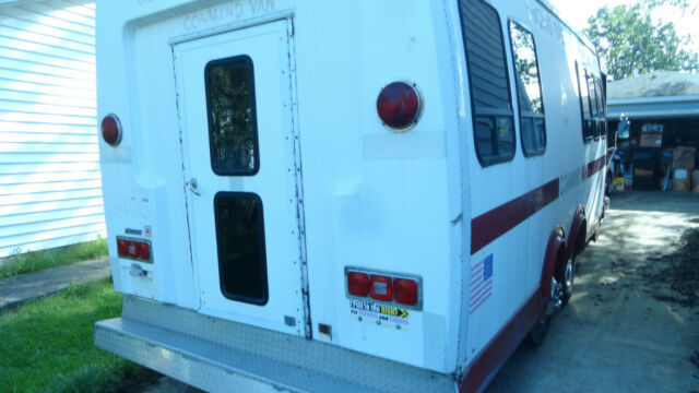 1990 Ford E-Series Van - photo 3