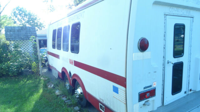 1990 Ford E-Series Van - photo 5