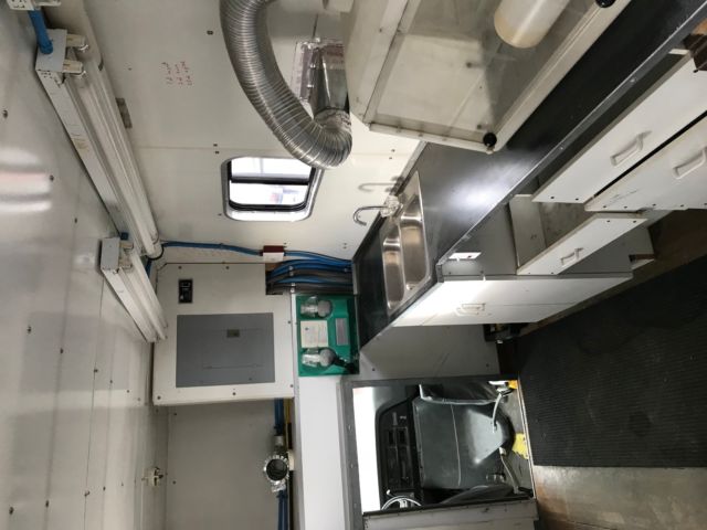1990 Ford E-Series Van - photo 12
