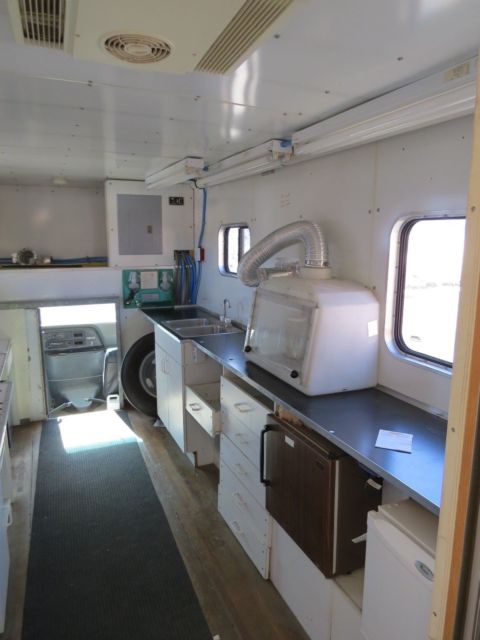 1990 Ford E350 Econoline Box Van - photo 5