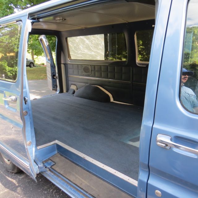 1990 Ford E-Series Van - photo 12
