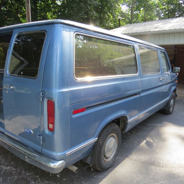 1990 Ford E-Series Van - photo 2