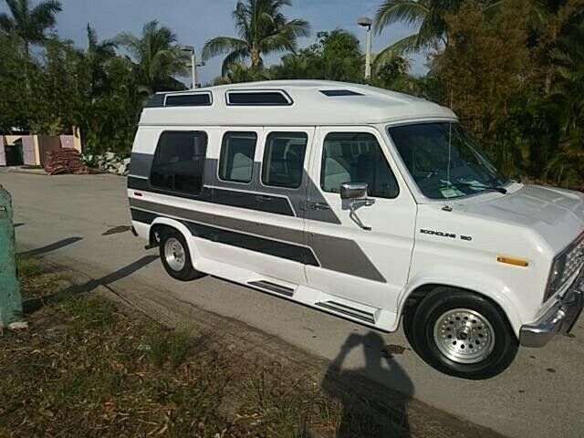 1990 Ford E-Series Van E150 - photo 12