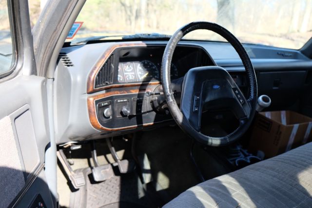 1990 Ford F-150 Lariat XLT - photo 7
